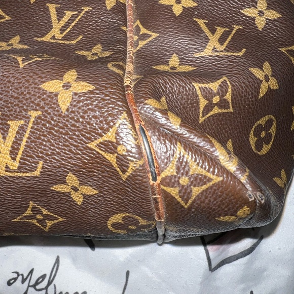 Beautiful Authentic Totally - Picture 14 of 15